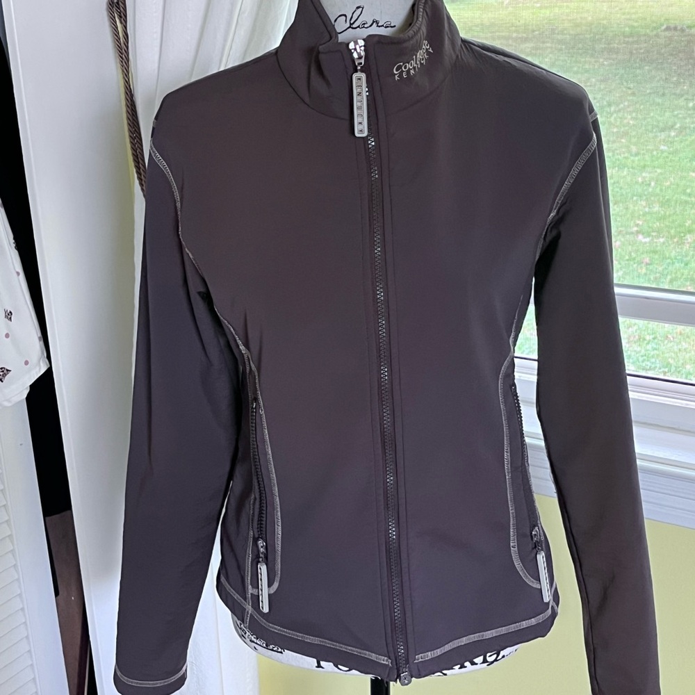 Riding jacket, or not. Full of warmth, sleek fit.